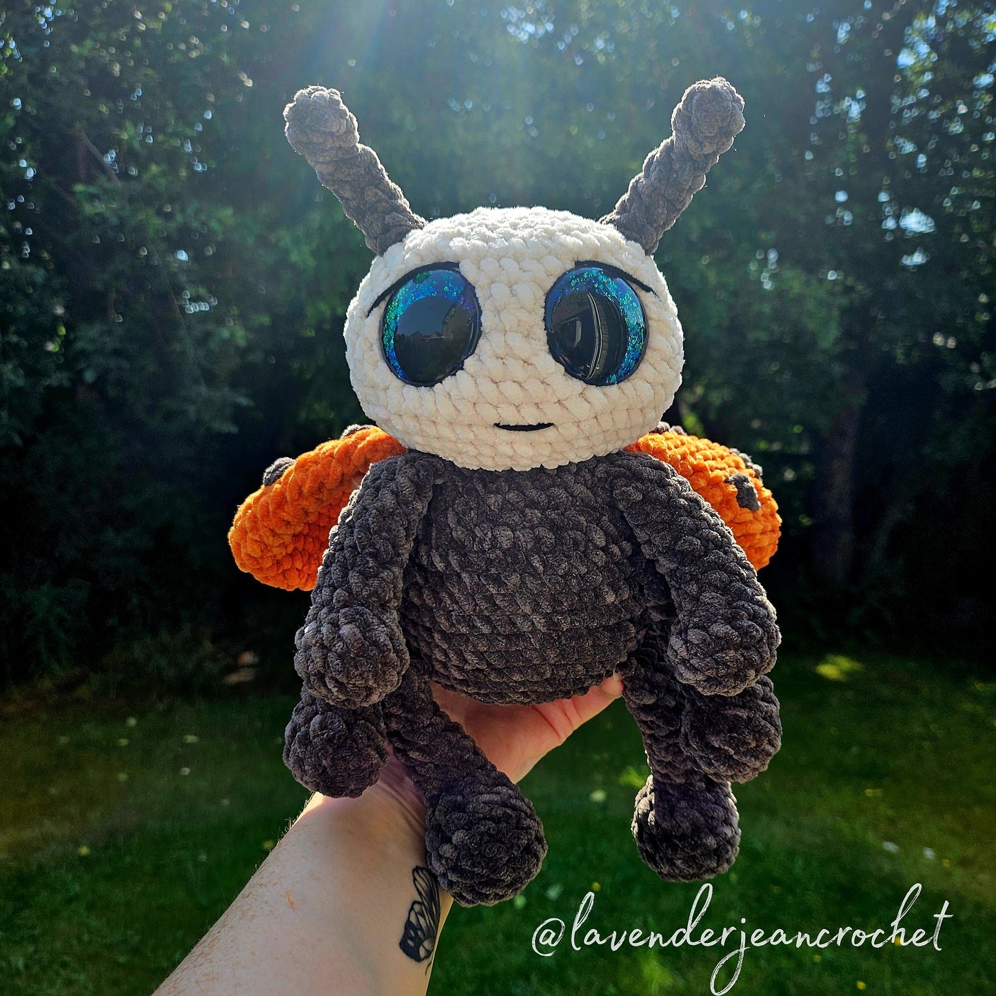 PDF Pattern - Lola the Ladybird