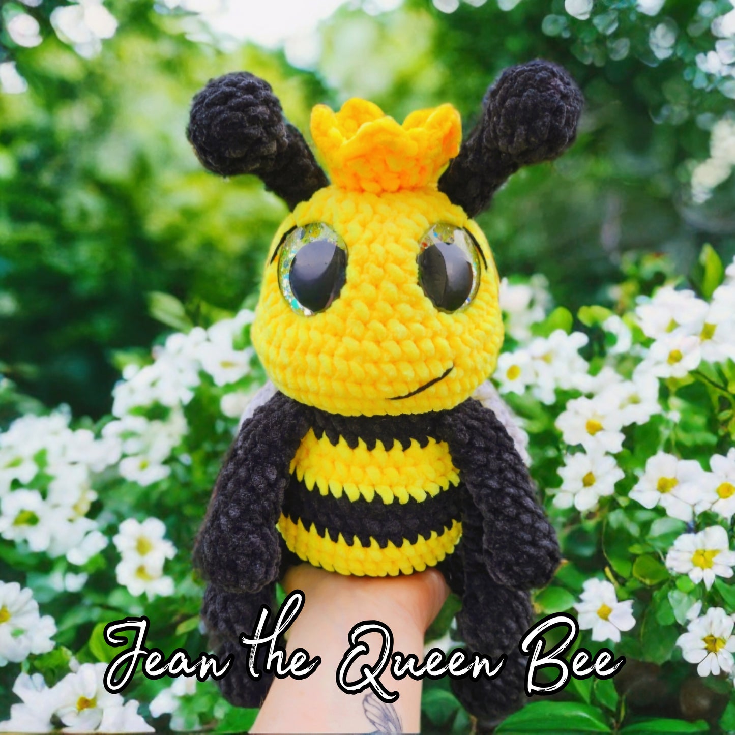PDF Pattern - Jean the Queen Bee